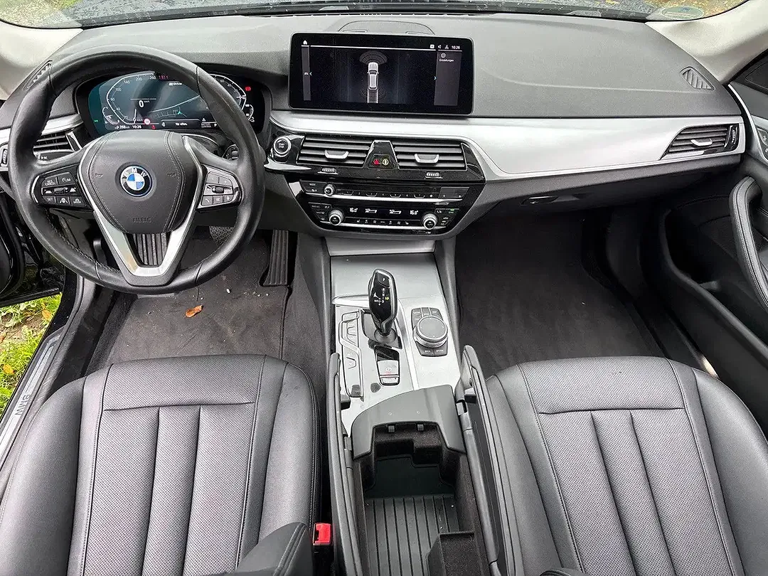 BMW 530 Touring Pro - Thumbnail 4