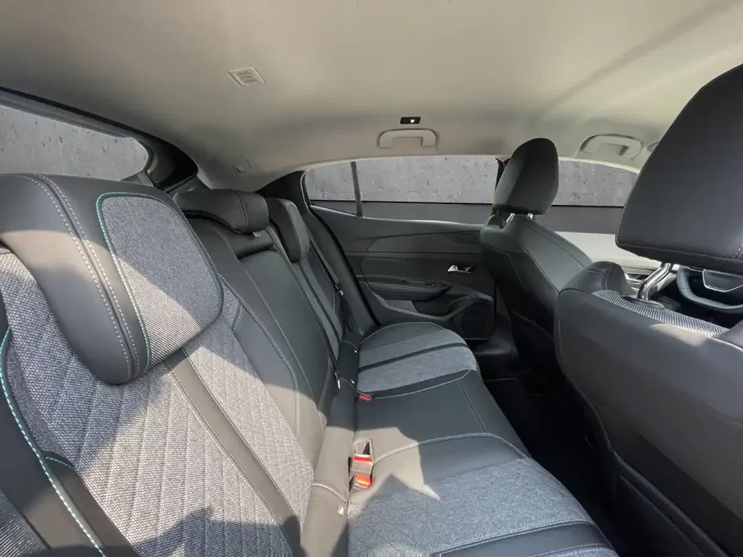 Peugeot 408 130 PureTech EAT8 Allure - Thumbnail 14