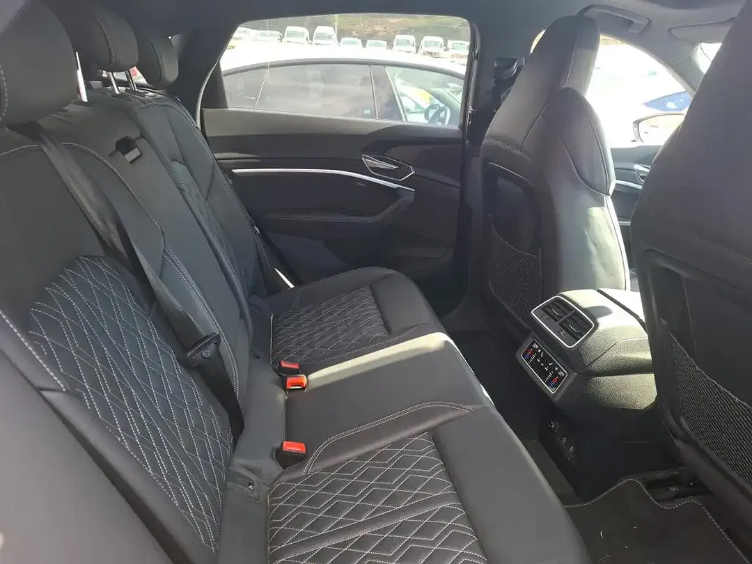 Audi SQ8 quattro Matrix LED Sportback - Thumbnail 7