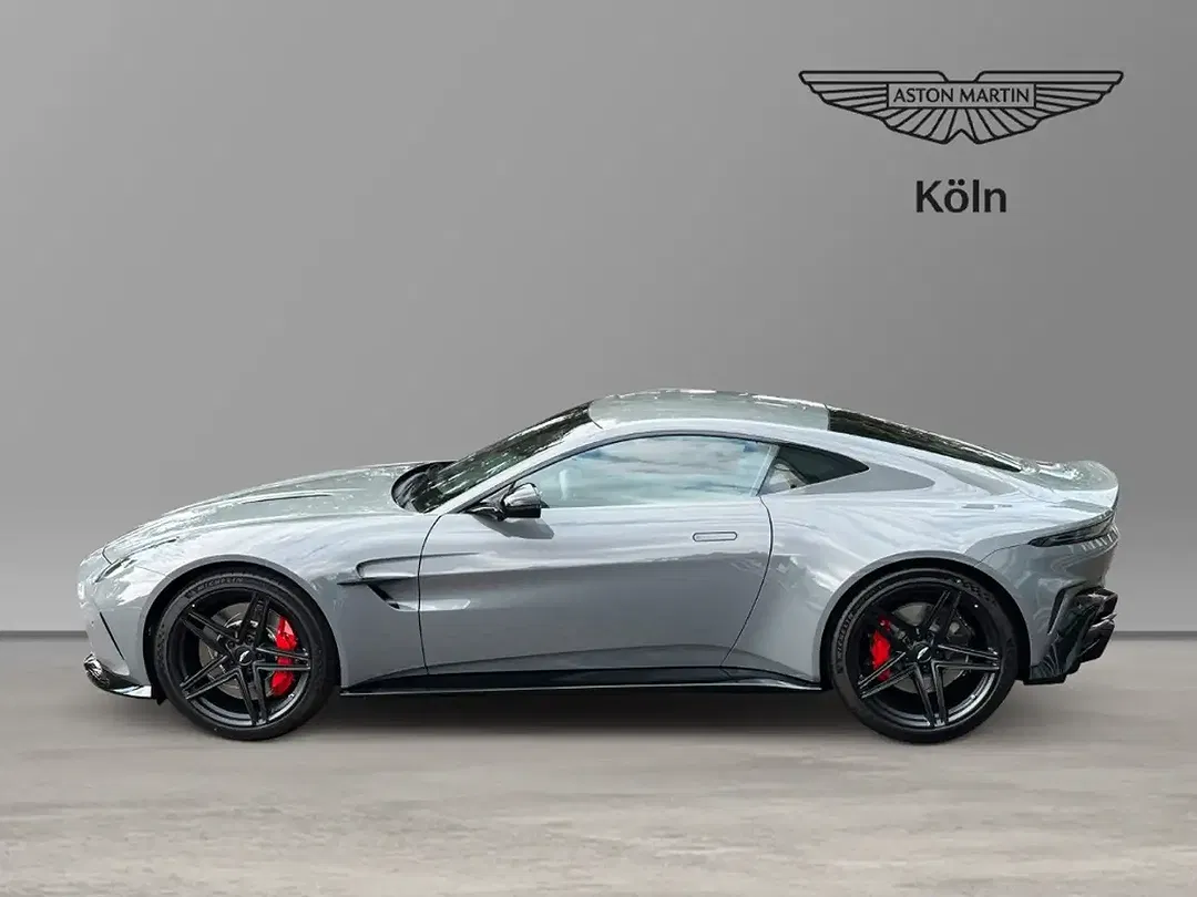 Aston Martin Vantage - Thumbnail 7