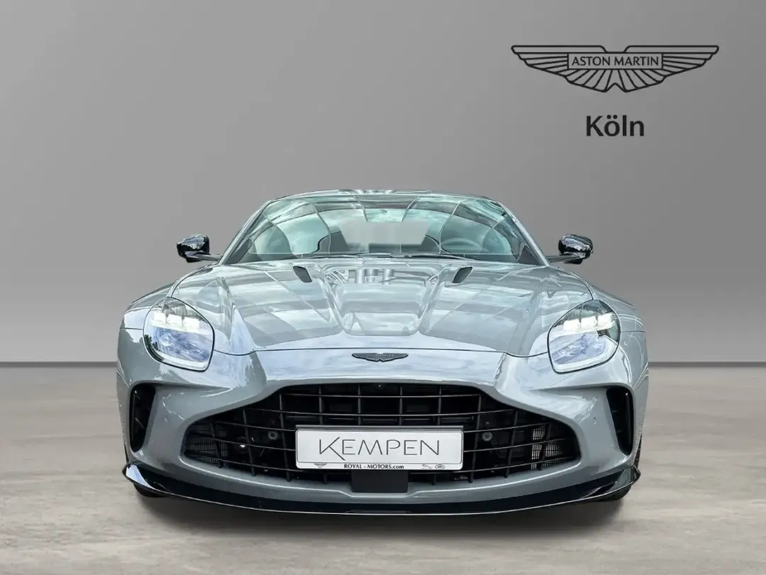 Aston Martin Vantage - Thumbnail 9