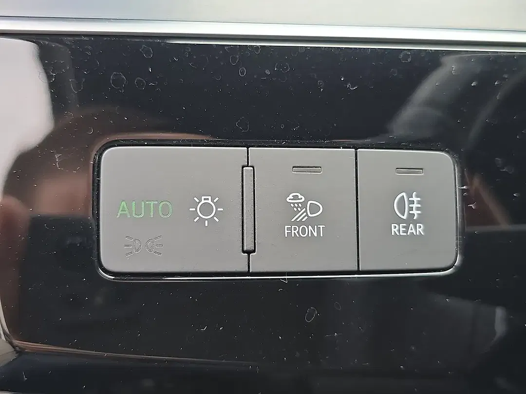 Audi Q8 50 e-tron quattro - Thumbnail 12