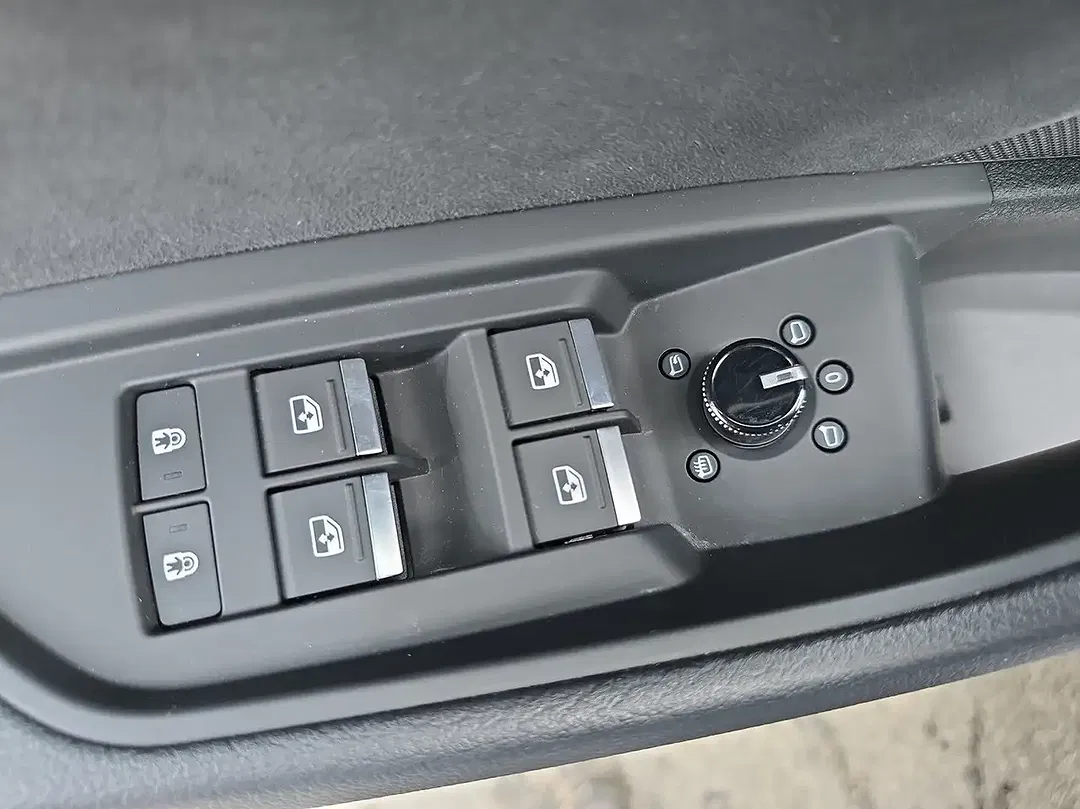 Audi Q8 50 e-tron quattro - Thumbnail 6