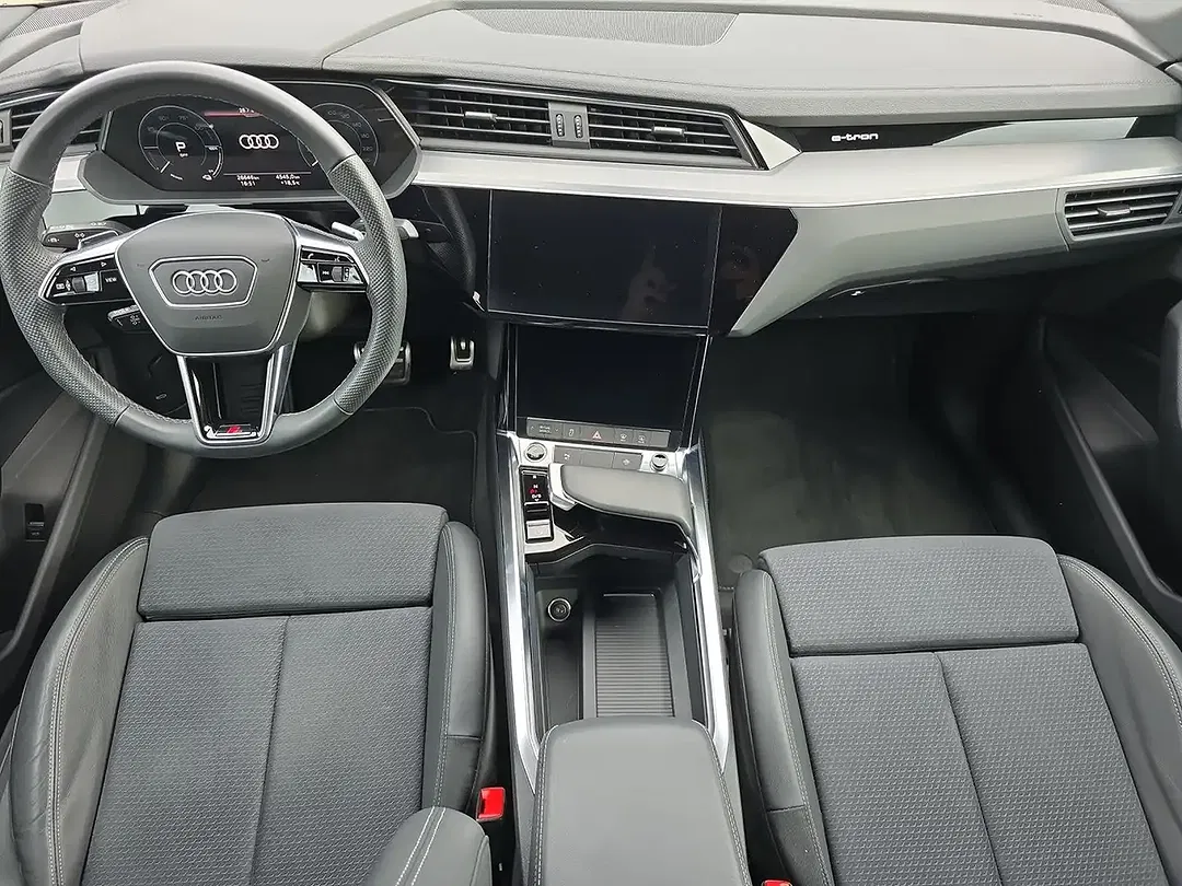 Audi Q8 50 e-tron quattro - Thumbnail 8