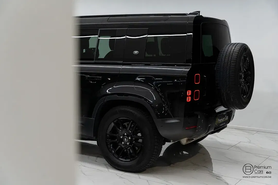 Land Rover Defender P400e 4x4 110 S - Thumbnail 11