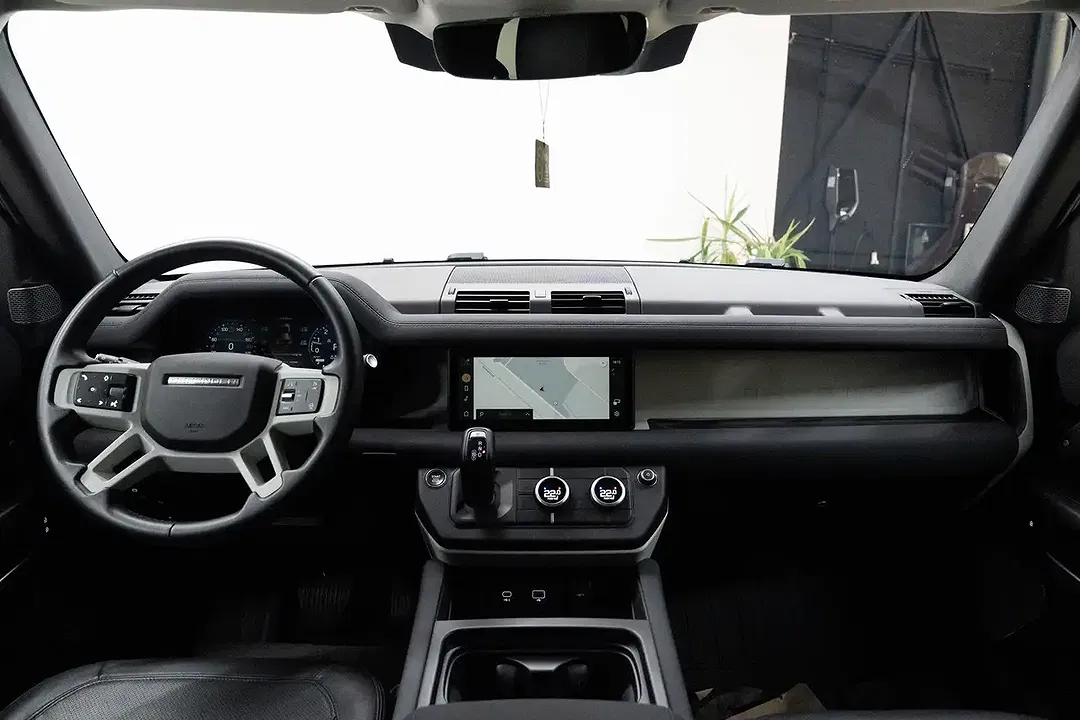 Land Rover Defender P400e 4x4 110 S - Thumbnail 21
