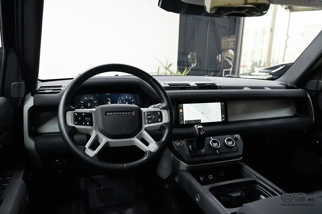 Land Rover Defender P400e 4x4 110 S - Thumbnail 26