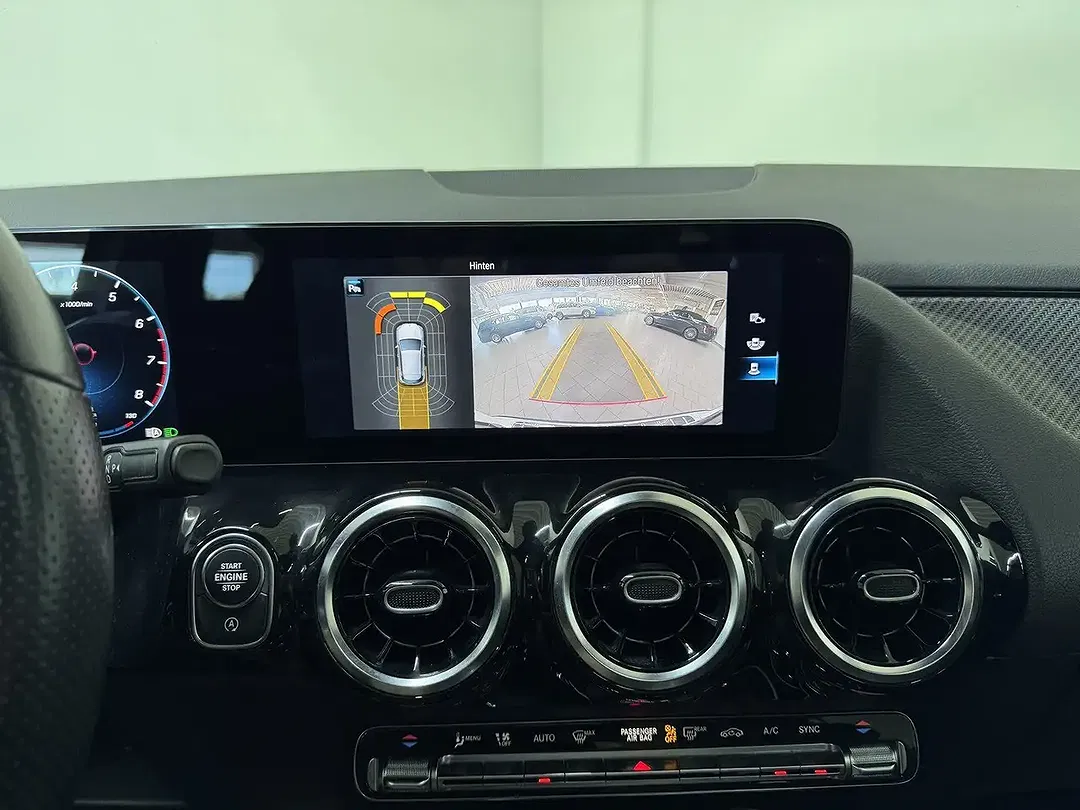 Mercedes-Benz GLA 200 AMG - Thumbnail 11
