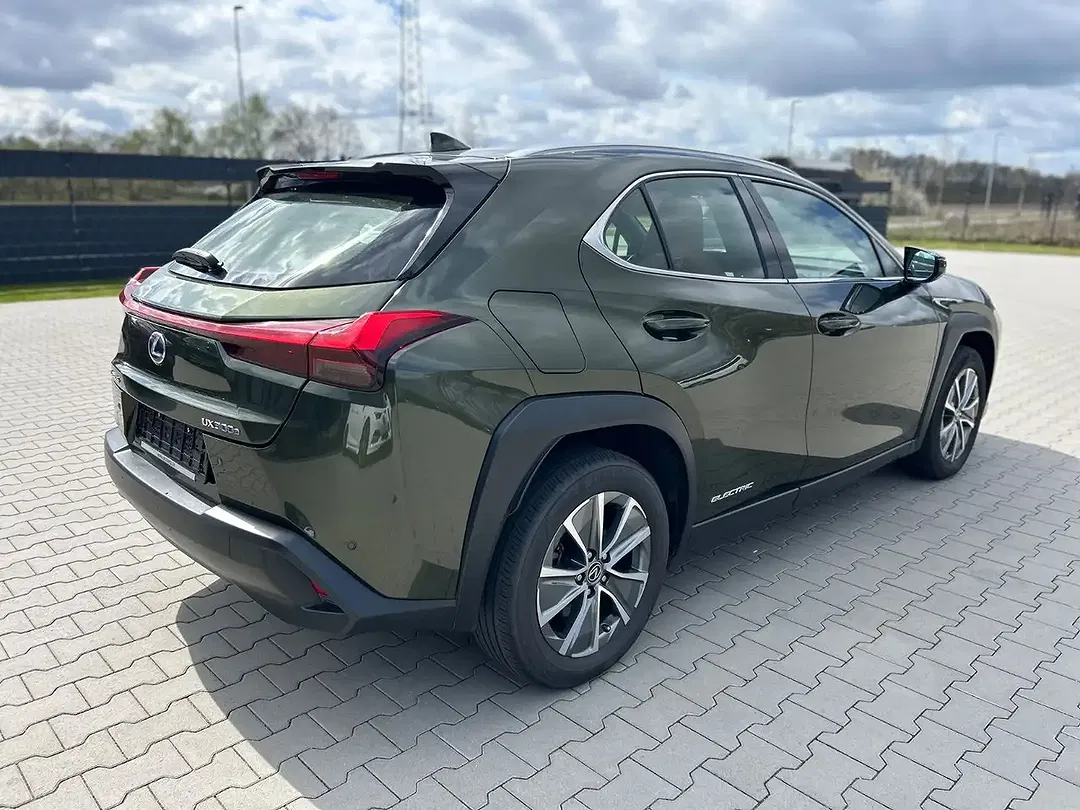 Lexus UX 300e - Thumbnail 5