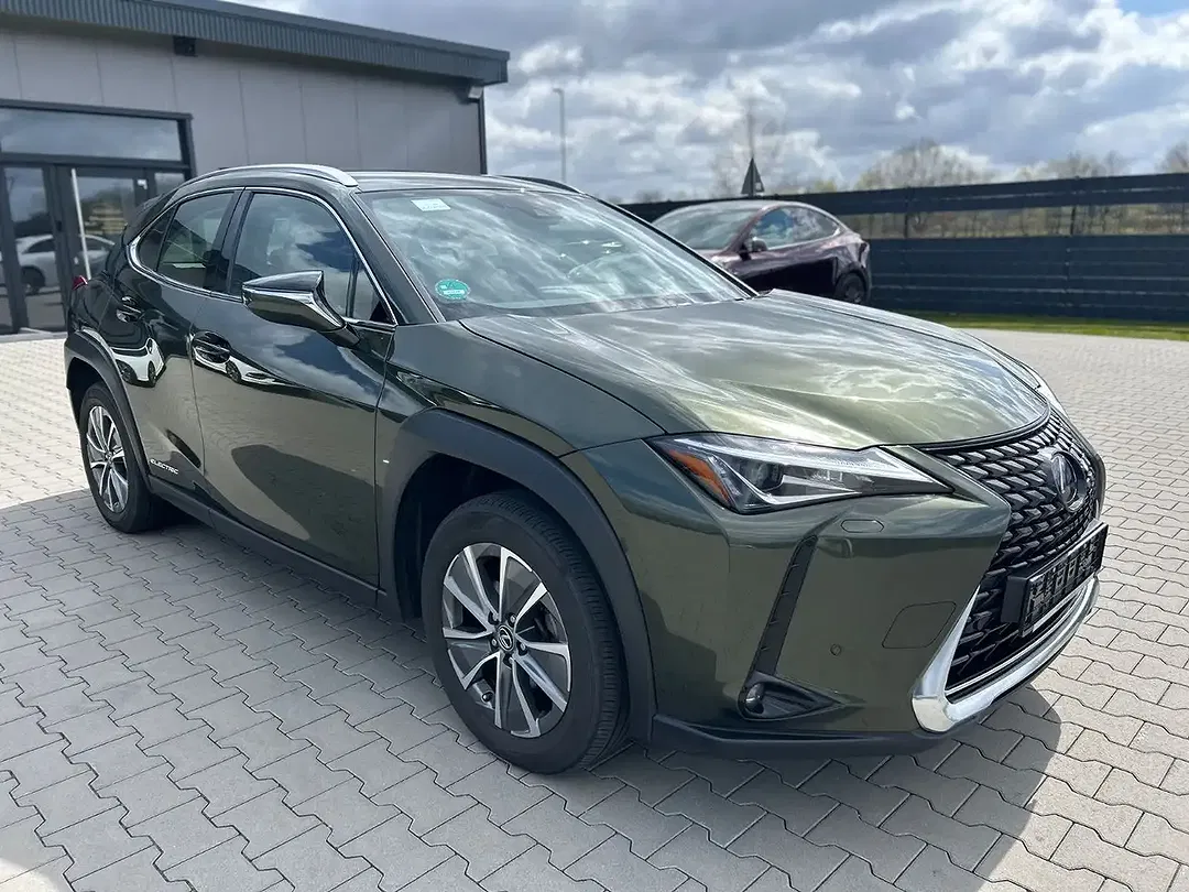 Lexus UX 300e - Thumbnail 7