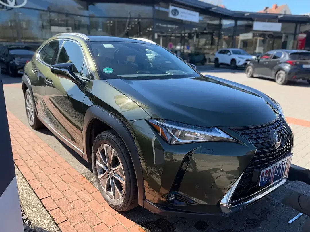 Lexus UX 300e - Thumbnail 8