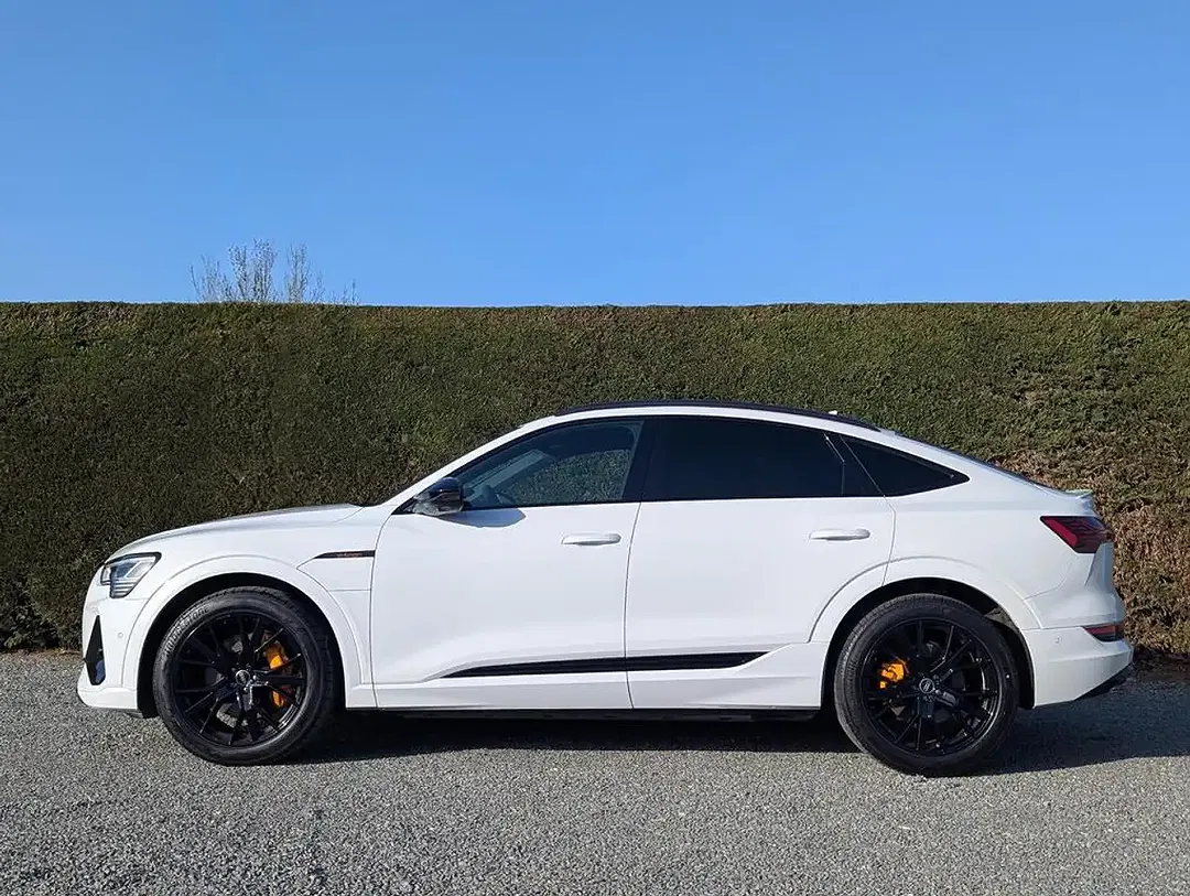 Audi Q8 e-tron Black Edition S line - foto 2