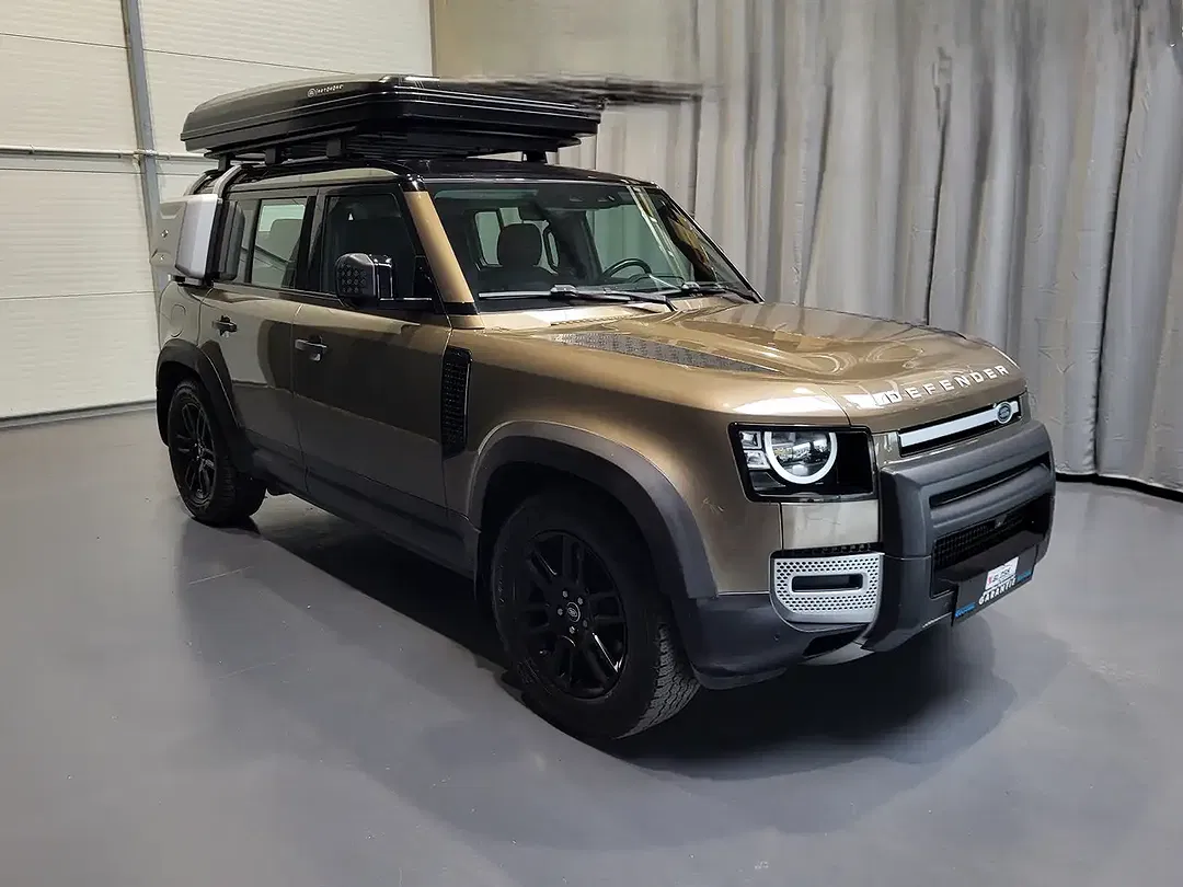 Land Rover Defender D240 First Edition 110 - Thumbnail 4