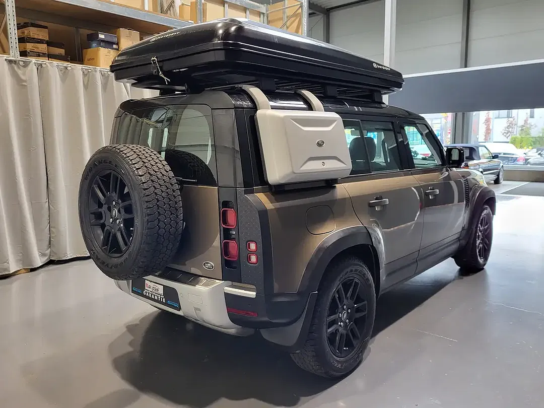 Land Rover Defender D240 First Edition 110 - Thumbnail 5