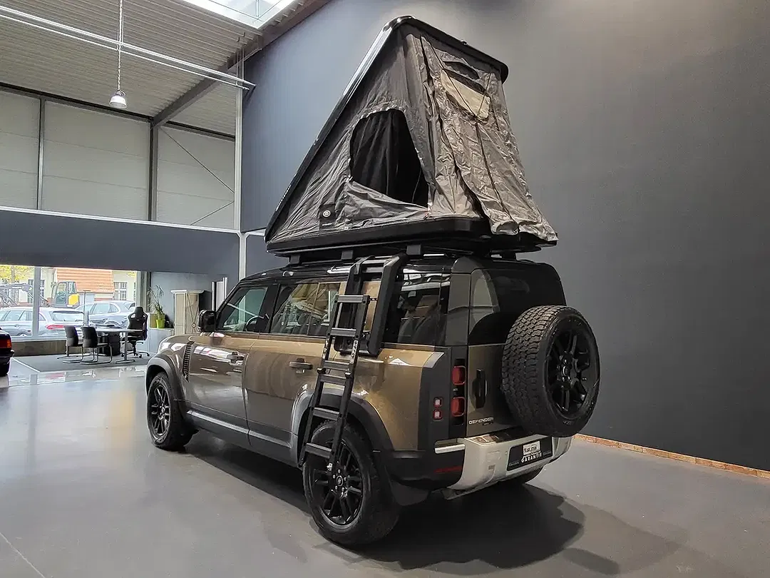 Land Rover Defender D240 First Edition 110 - Thumbnail 7