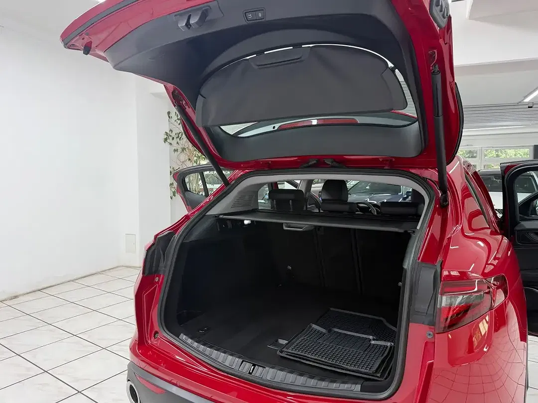 Alfa Romeo Stelvio Q4 4x4 Super - Thumbnail 10
