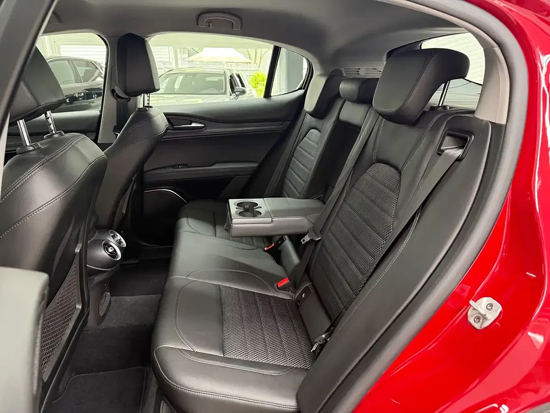 Alfa Romeo Stelvio Q4 4x4 Super - Thumbnail 15