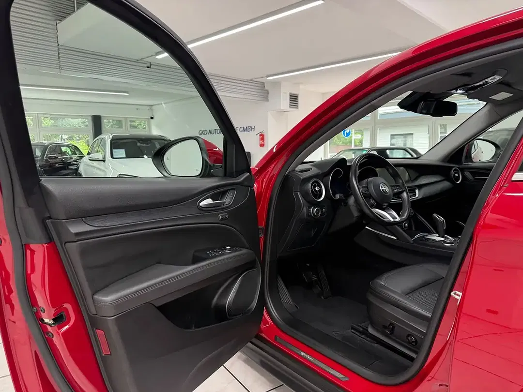 Alfa Romeo Stelvio Q4 4x4 Super - Thumbnail 6