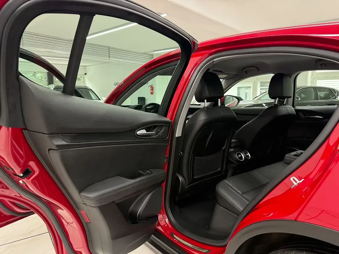 Alfa Romeo Stelvio Q4 4x4 Super - Thumbnail 7