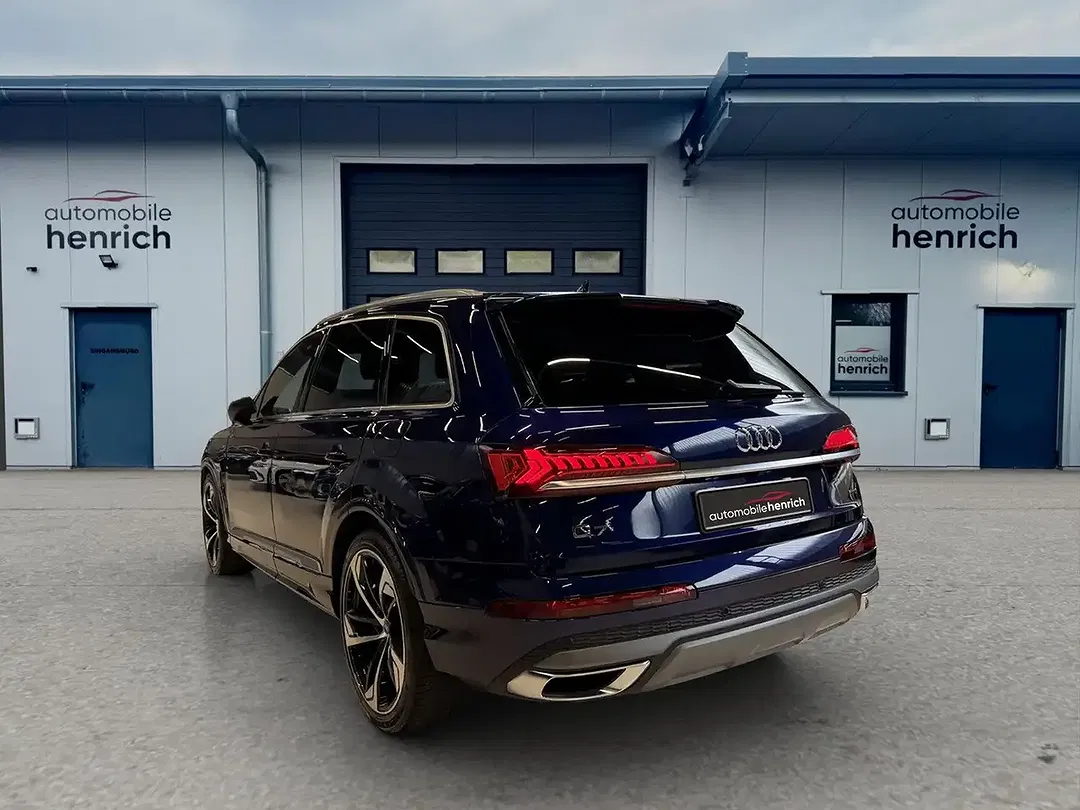 Audi Q7 55 TFSI e quattro S line - Thumbnail 4