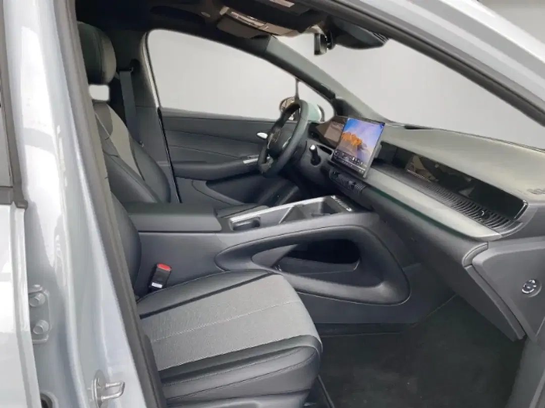 BYD Dolphin 1.5 DM-i Comfort - foto 14