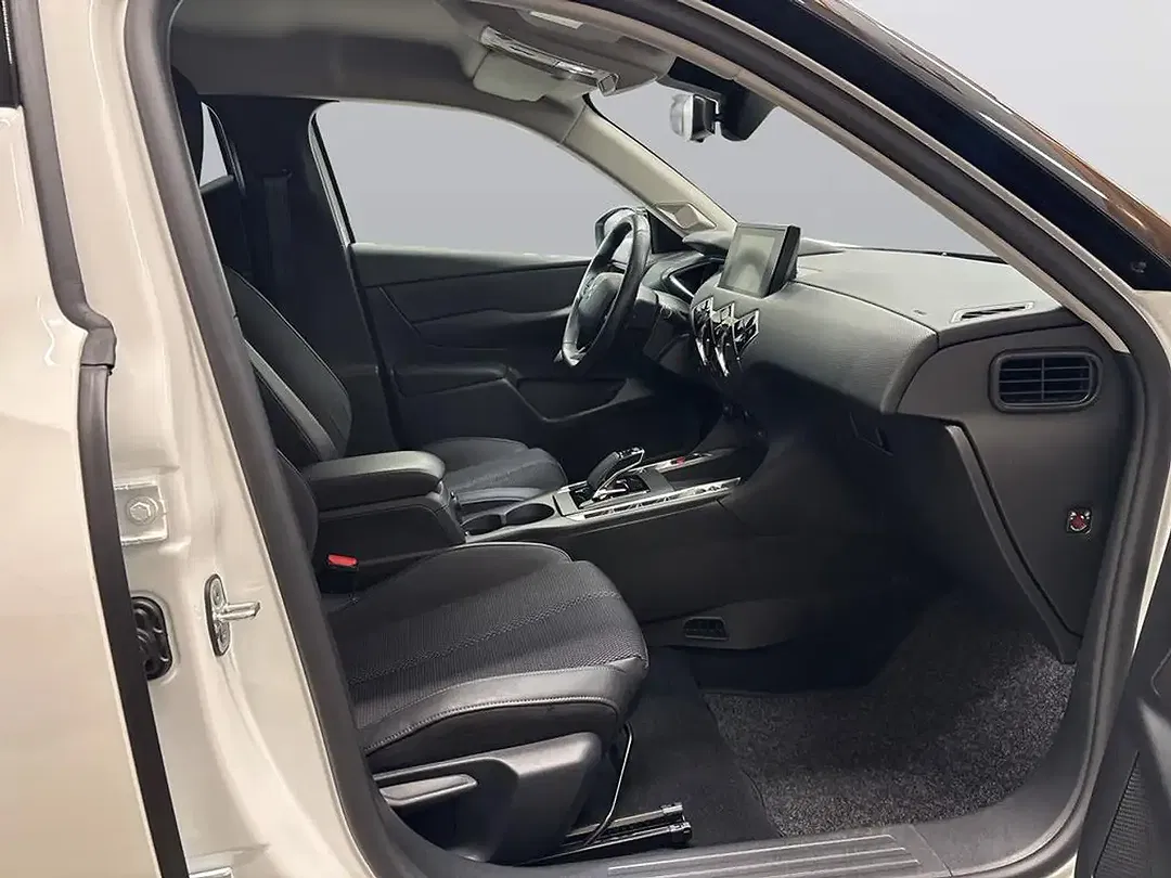 DS Automobiles DS 3 Crossback - Thumbnail 8