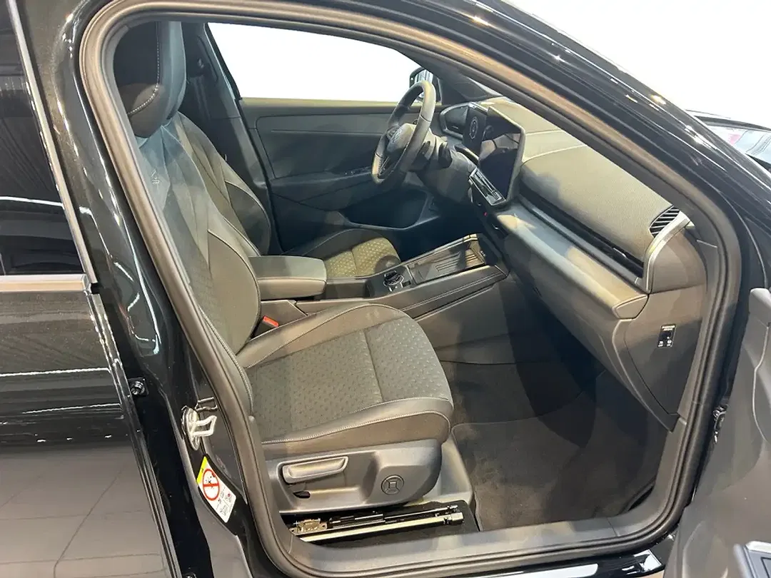 Volkswagen T-Roc 1.5 eTSI R-Line Style - Thumbnail 8