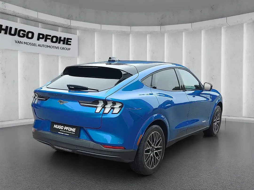 Ford Mustang Mach-E Extended Range Premium - Thumbnail 5