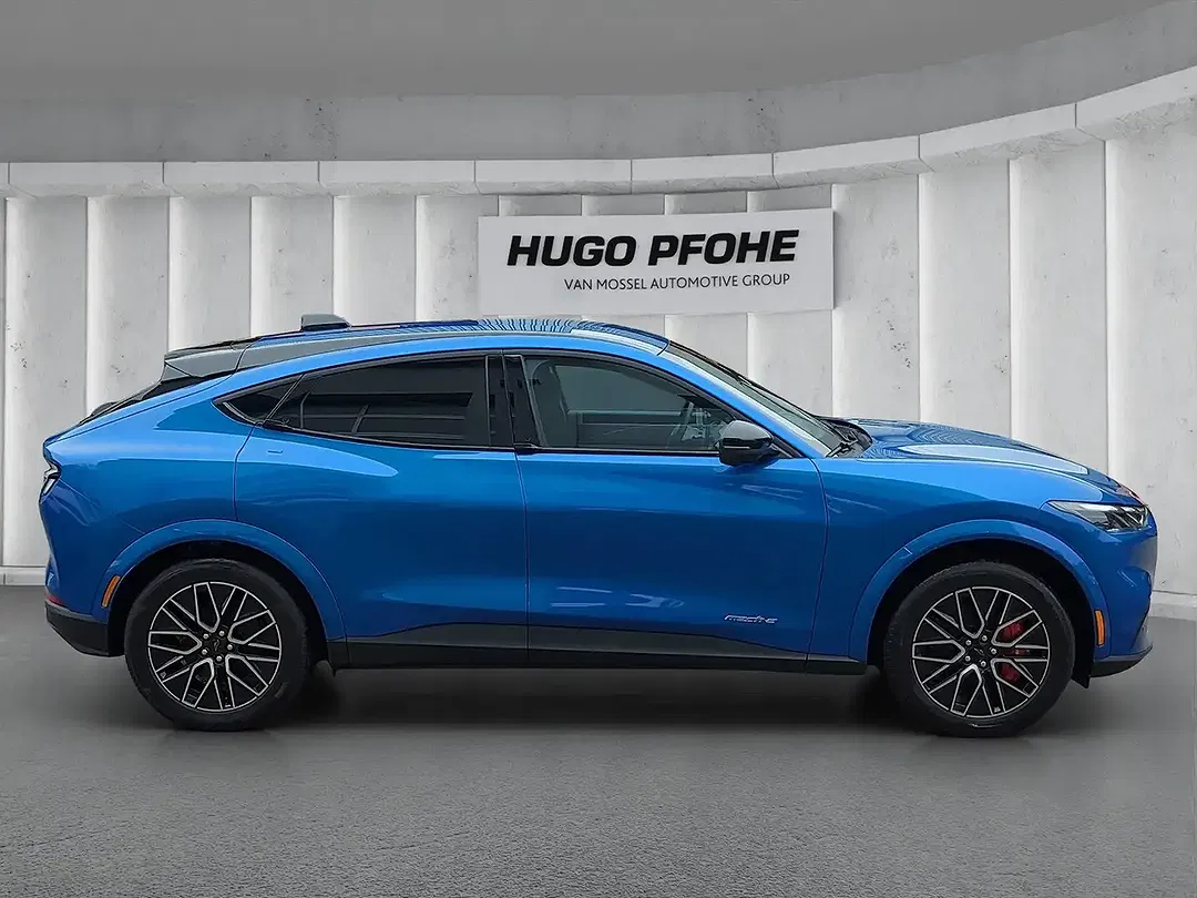 Ford Mustang Mach-E Extended Range Premium - Thumbnail 6
