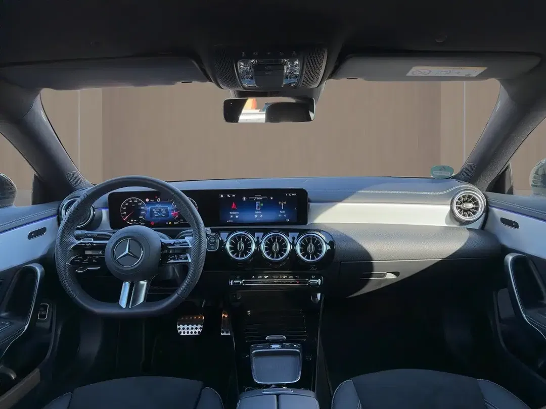 Mercedes-Benz CLA 180 AMG Line Night - Thumbnail 8