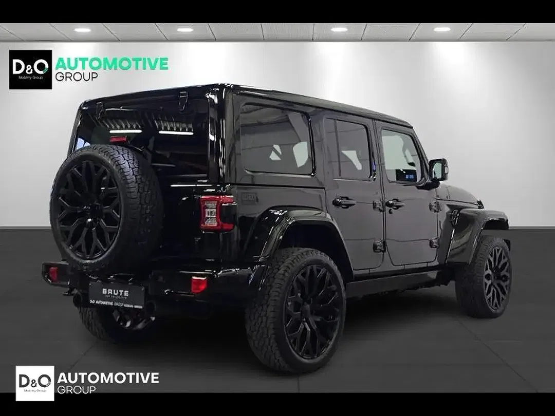 Jeep Wrangler - Thumbnail 3