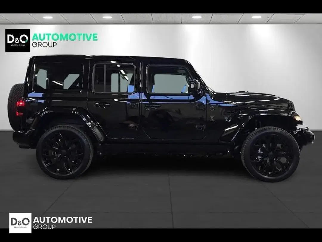 Jeep Wrangler - Thumbnail 4