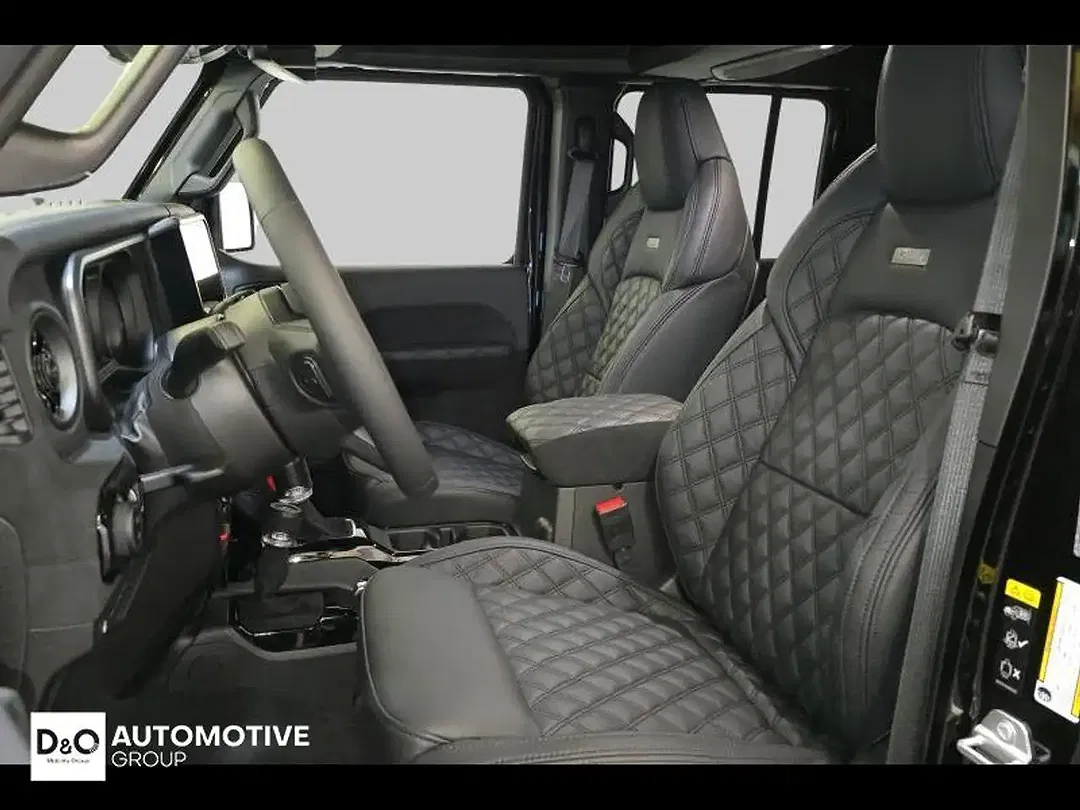 Jeep Wrangler - Thumbnail 9