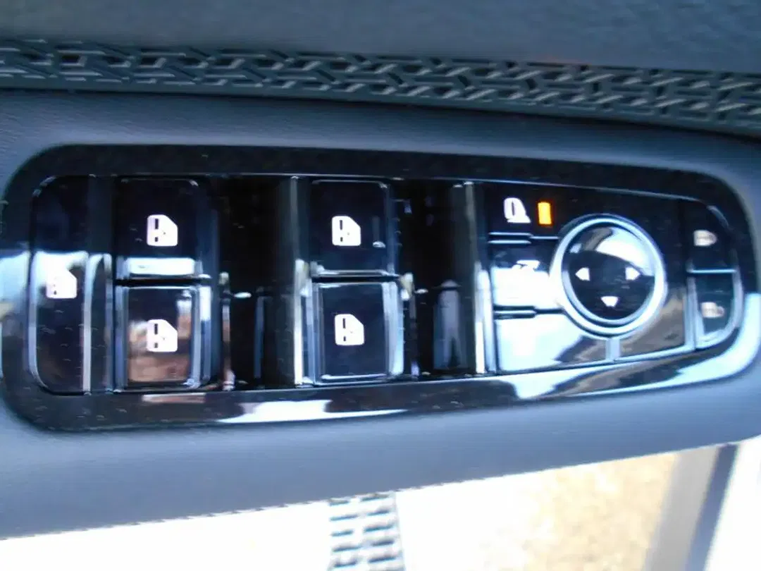 Nissan Ariya - Thumbnail 10