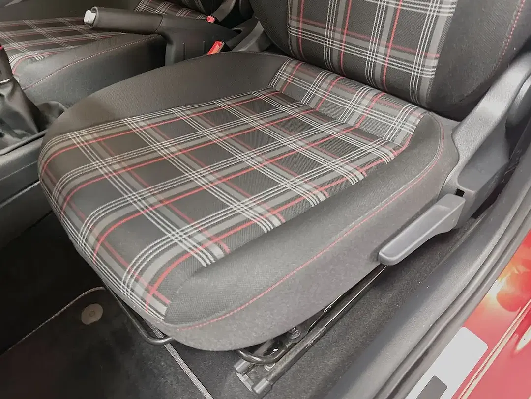 Volkswagen up! 1.0 TSI GTI - Thumbnail 11