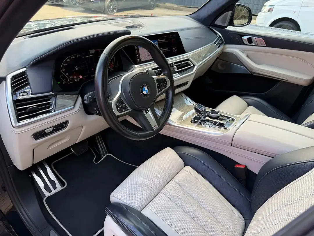 BMW X7 Individual - Thumbnail 6