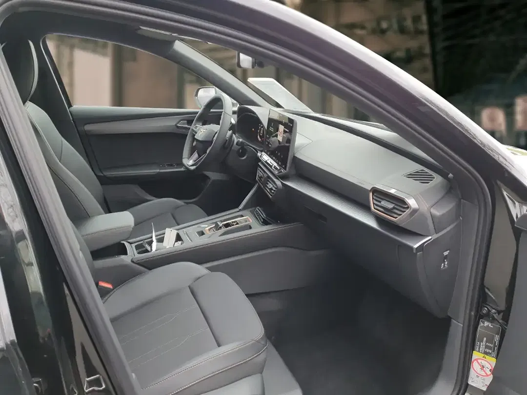 CUPRA Leon 1.5 eTSI DSG Sportstourer - Thumbnail 8