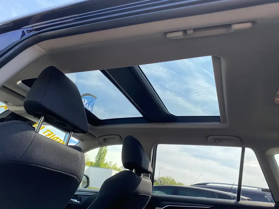 Toyota RAV 4 Hybrid - Thumbnail 6
