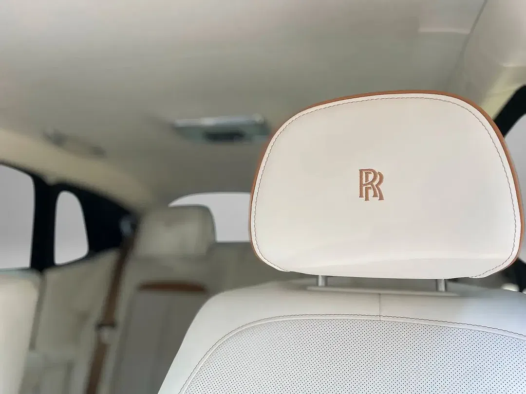 Rolls-Royce Ghost - Thumbnail 11