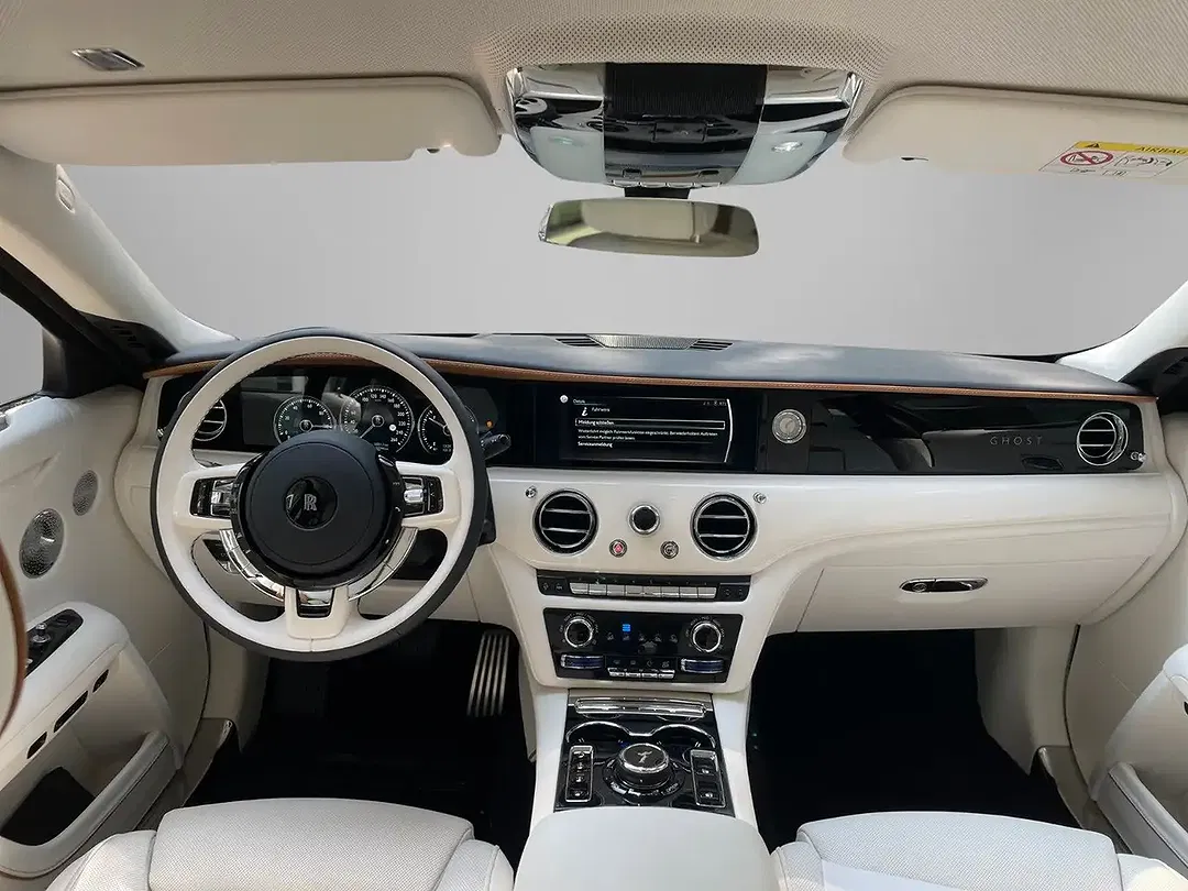 Rolls-Royce Ghost - Thumbnail 12
