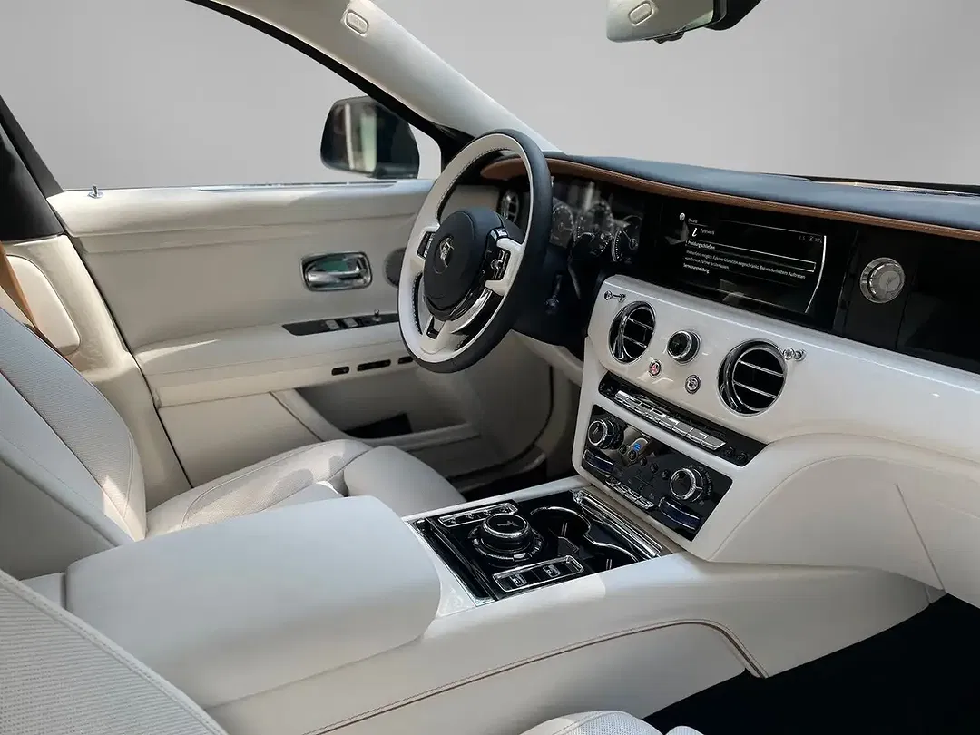 Rolls-Royce Ghost - Thumbnail 13
