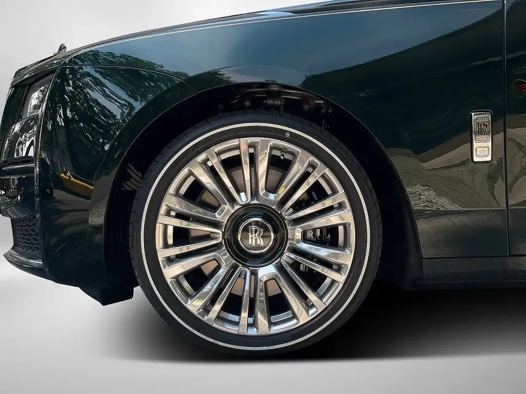 Rolls-Royce Ghost - Thumbnail 4