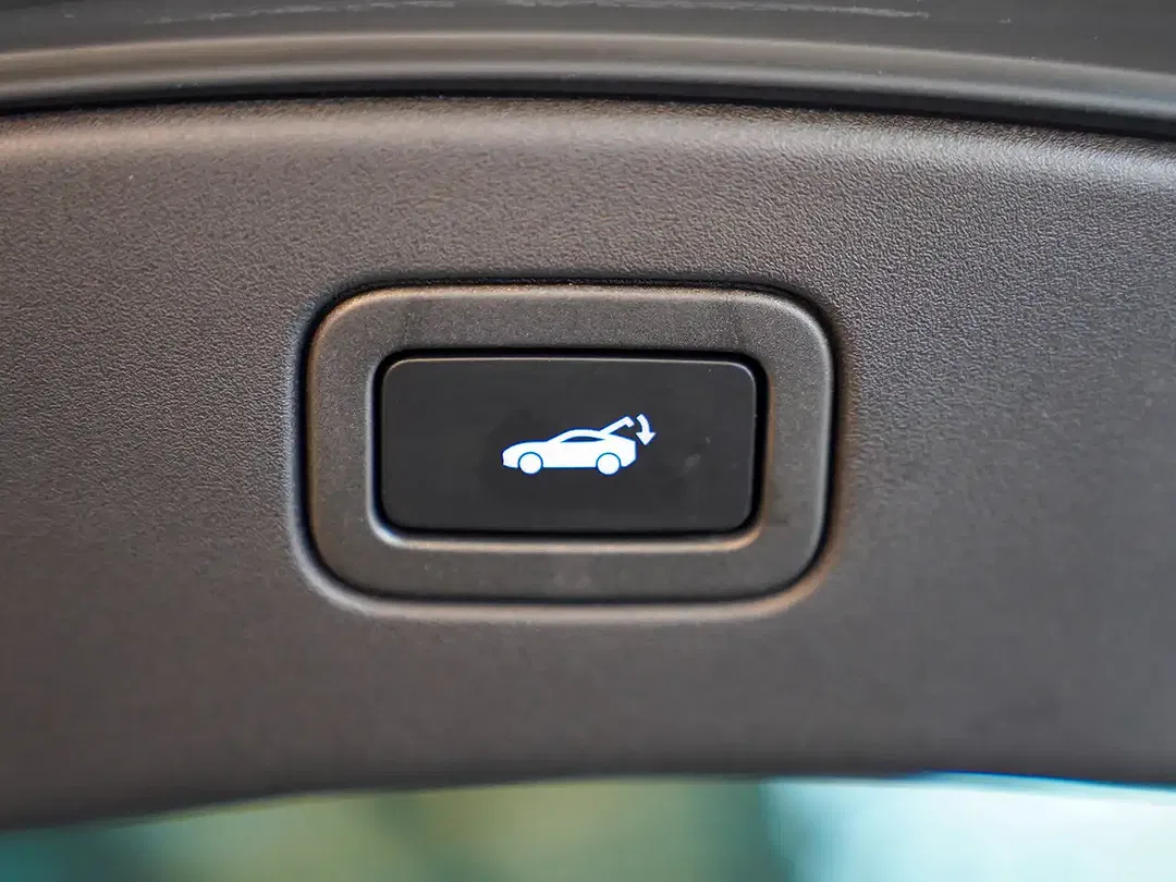 Jaguar F-Type 5.0 V8 4x4 R Performance - Thumbnail 16