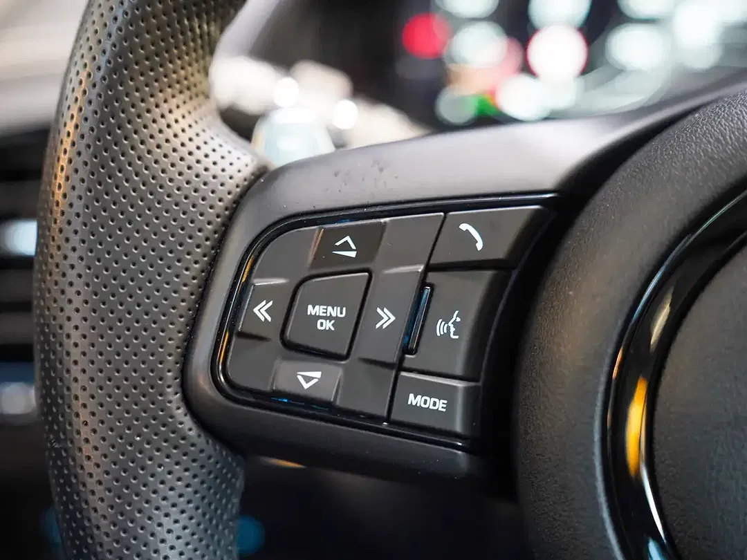 Jaguar F-Type 5.0 V8 4x4 R Performance - Thumbnail 18