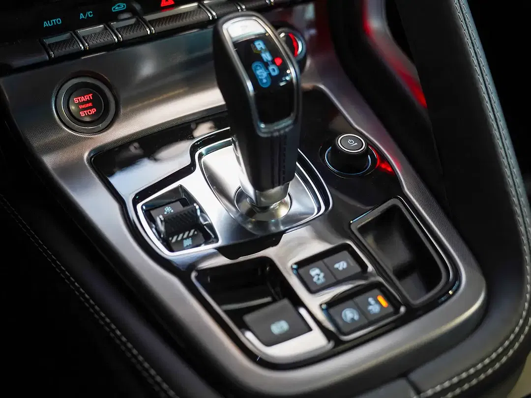 Jaguar F-Type 5.0 V8 4x4 R Performance - Thumbnail 25