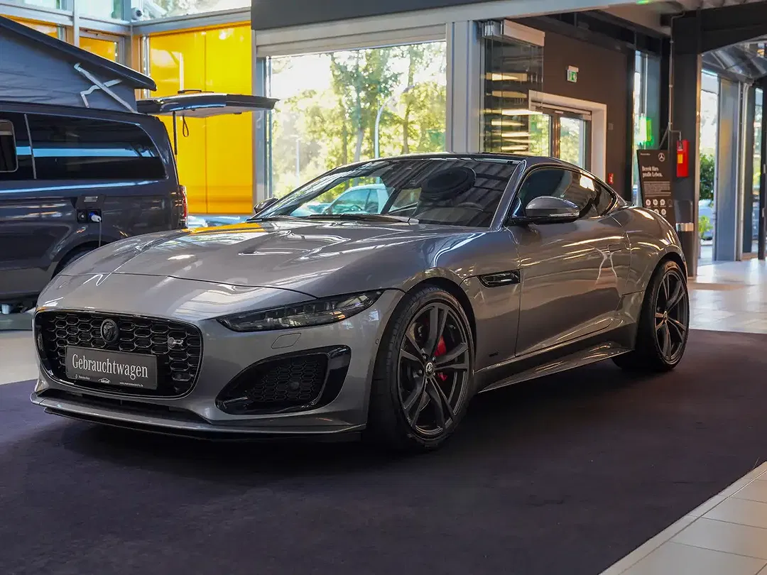 Jaguar F-Type 5.0 V8 4x4 R Performance - Thumbnail 9