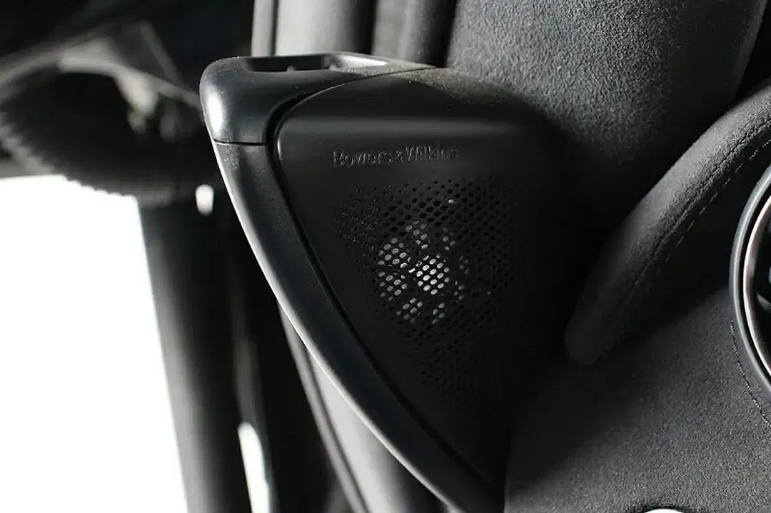 McLaren 750S Spider - Thumbnail 10