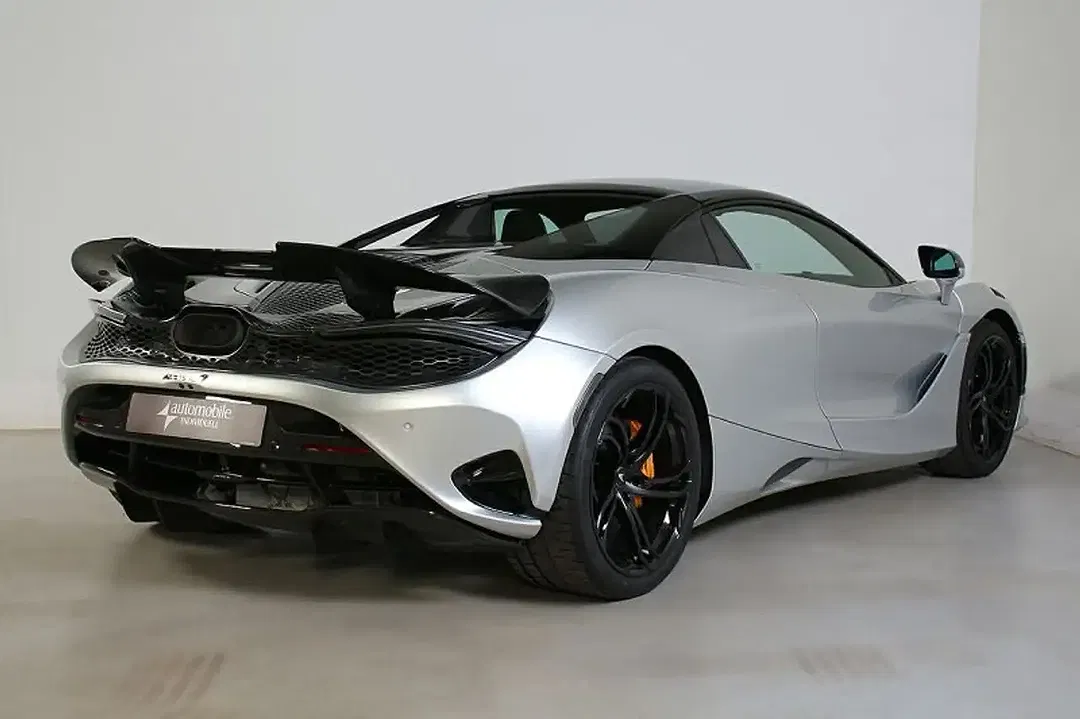 McLaren 750S Spider - Thumbnail 3