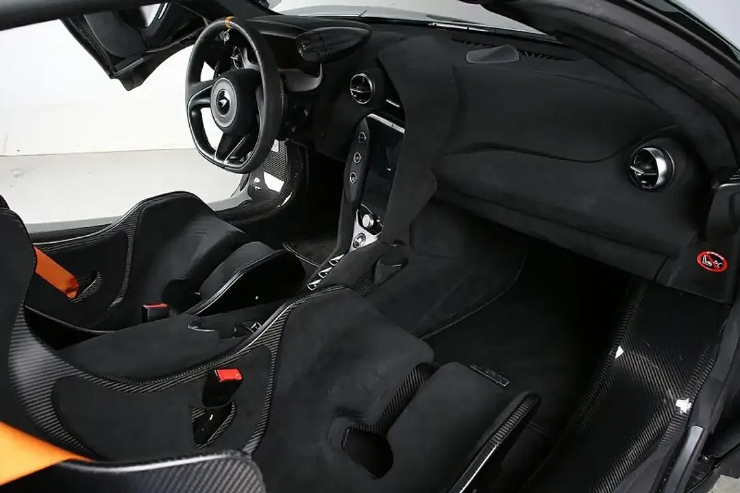 McLaren 750S Spider - Thumbnail 4
