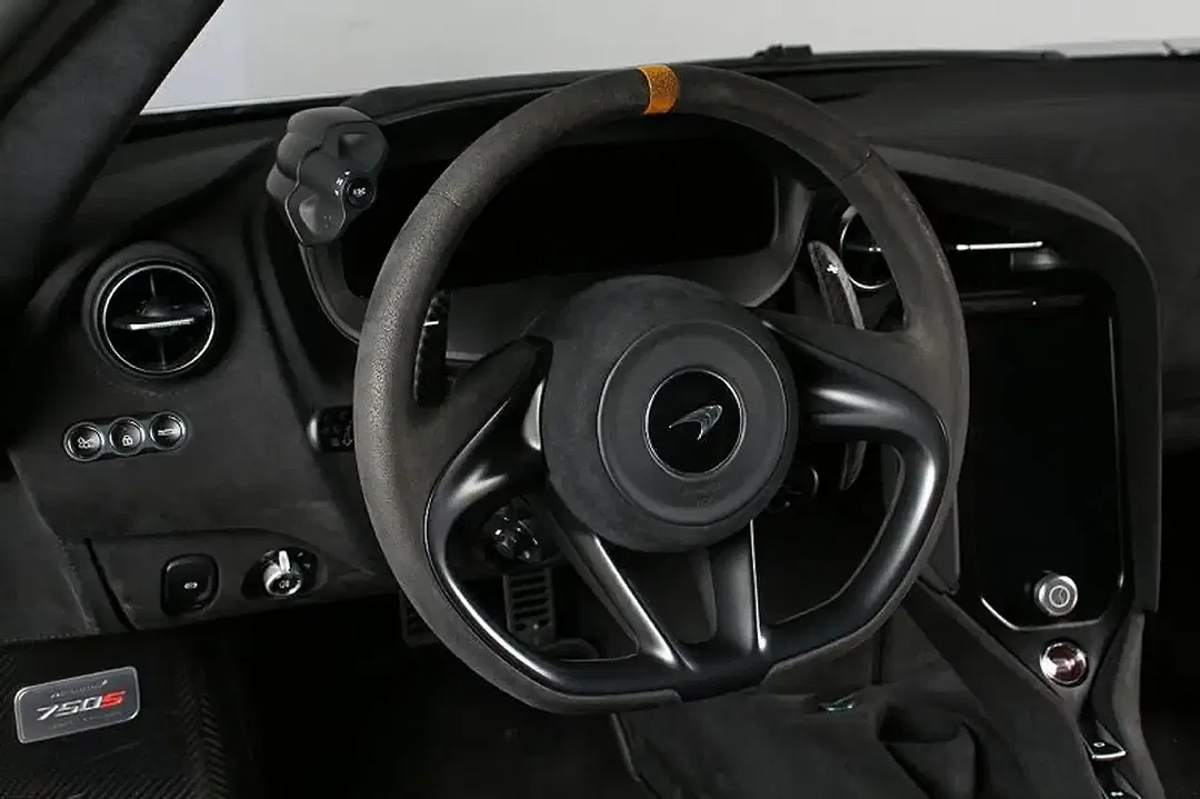 McLaren 750S Spider - Thumbnail 6